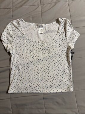 White Ribbed Scoop Neck Crop Top with Blue Floral Print